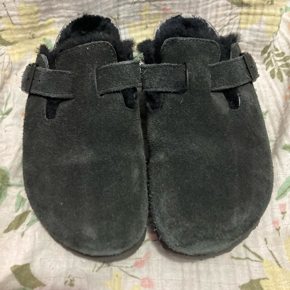 Birkenstock Boston Black Suede Shearling Clogs - Picture 1 of 7